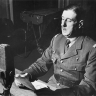 Le général de Gaulle au micro de la BBC à Londres